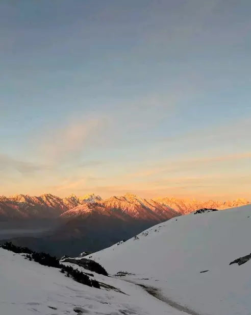 Lose Yourself in the Silence of Snow: The Best Winter Treks in Uttarakhand