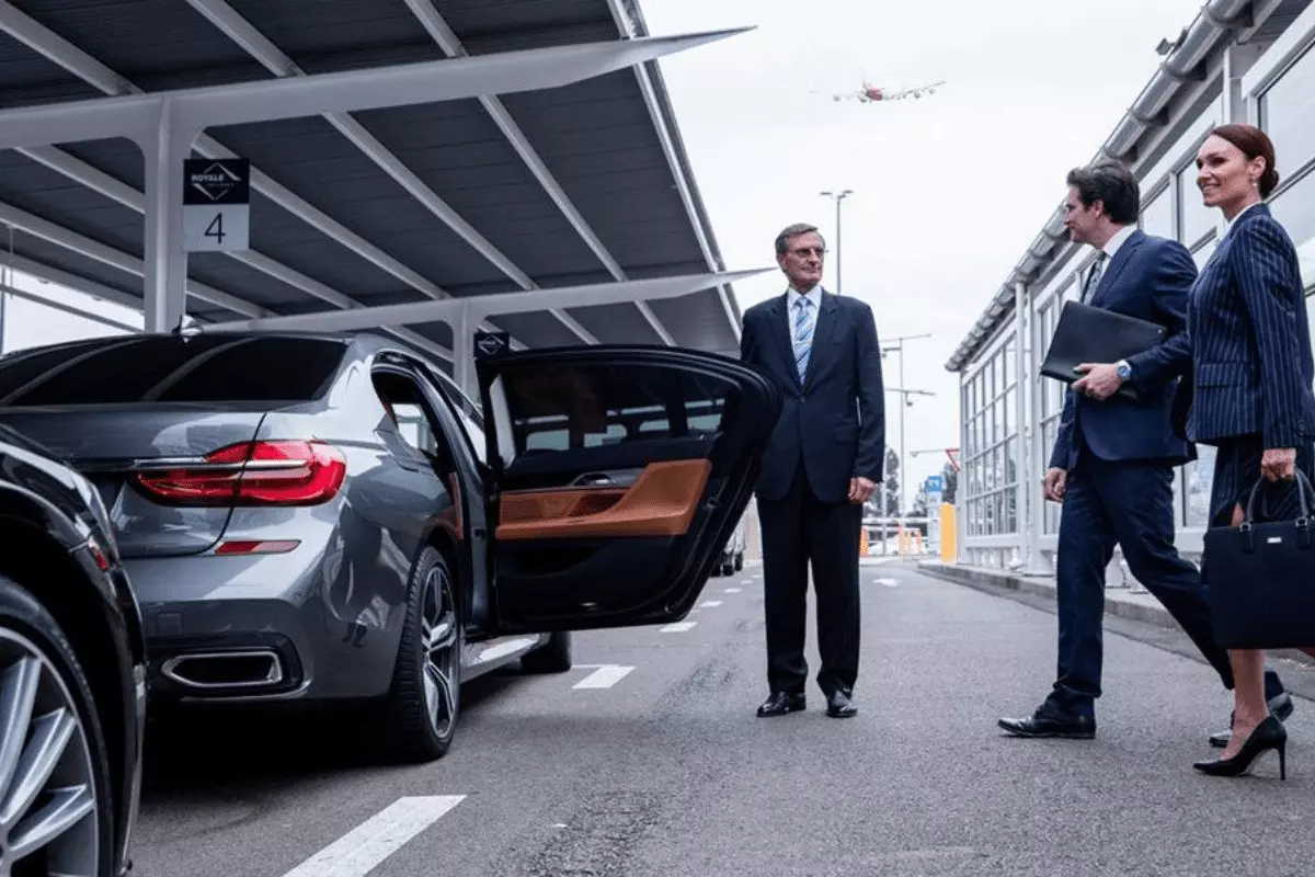 OKTaxis | Reliable Airport Transfers & Local Taxi Service