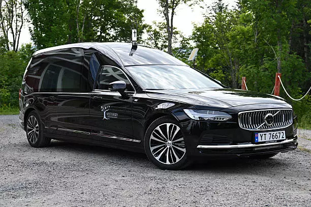 How to Arrange Transport for a Funeral Service