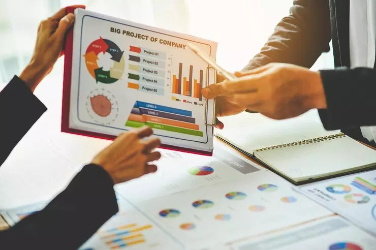 7 Qualitative Research Tips for Building Deeper Customer Connections