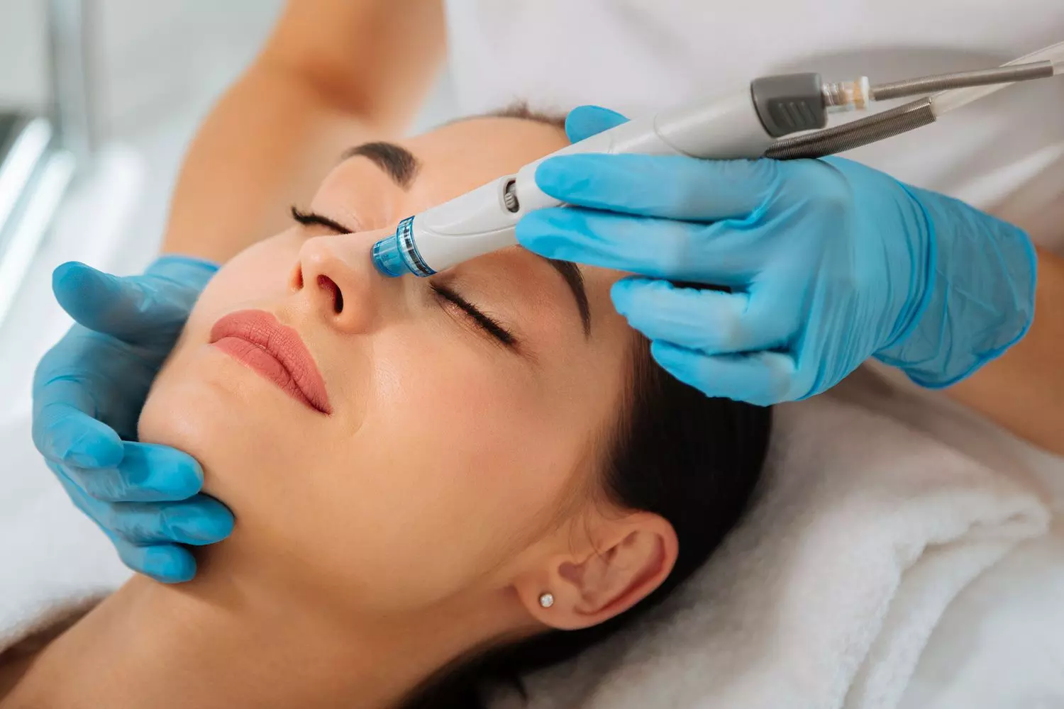 How to Maintain HydraFacial Results at Home in Islamabad