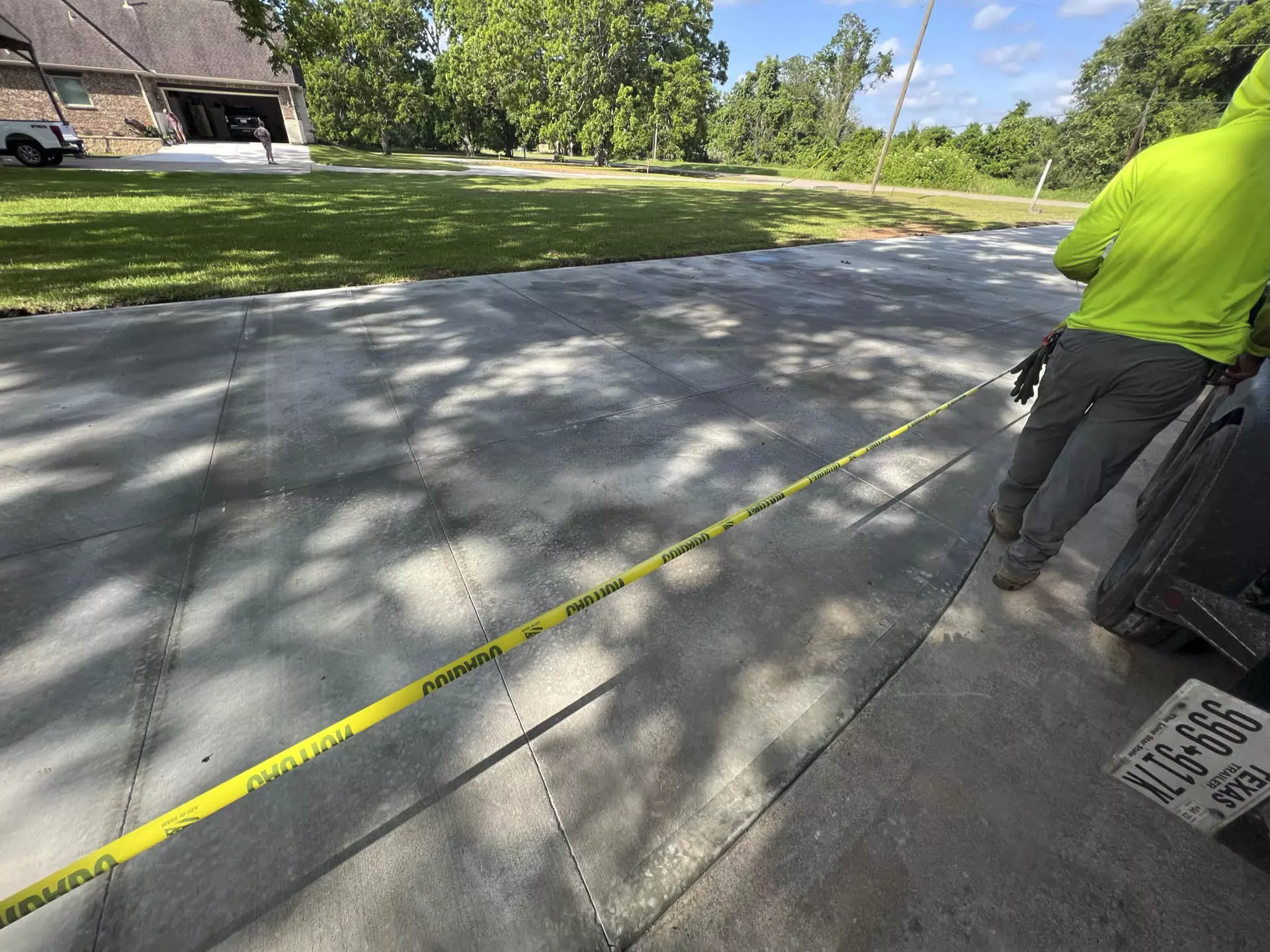 How Driveway Replacement Boosts Property Value in Friendswood