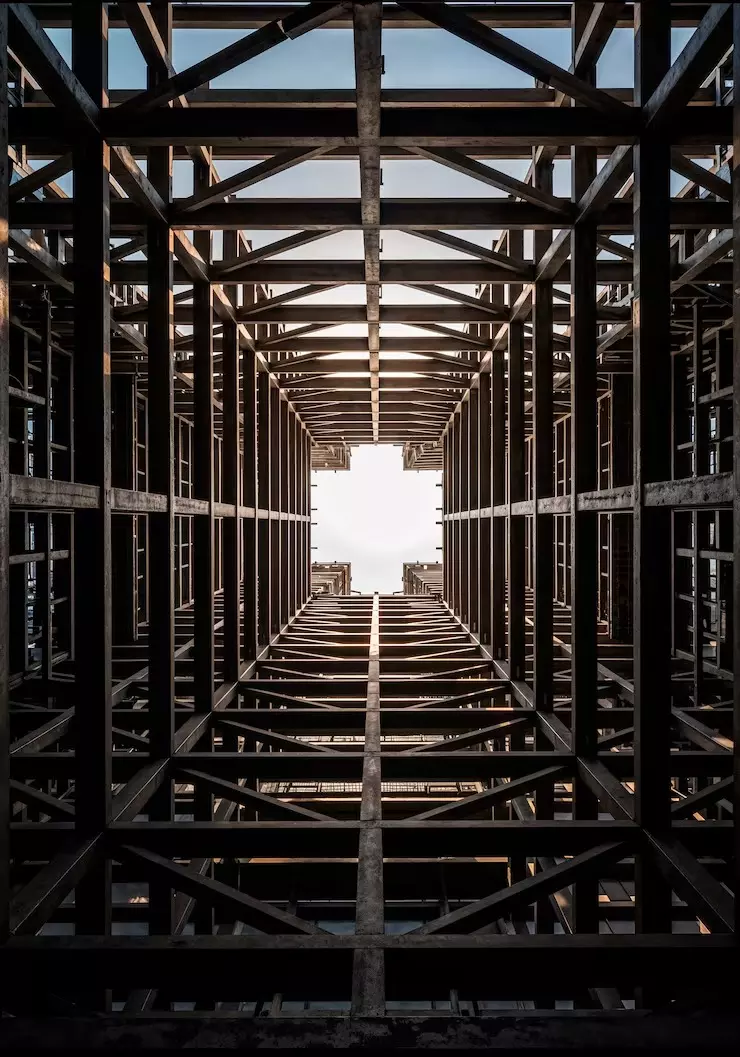 Maximize Storage Efficiency with Wiremesh Cage Pallets & Mezzanine Racking Systems