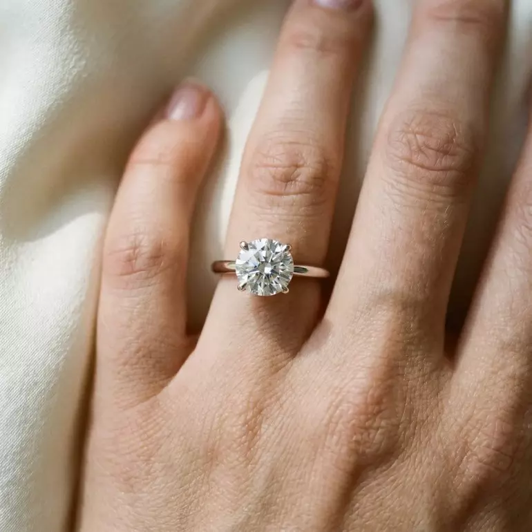 Should I Wear My Engagement Ring to Job Interviews?