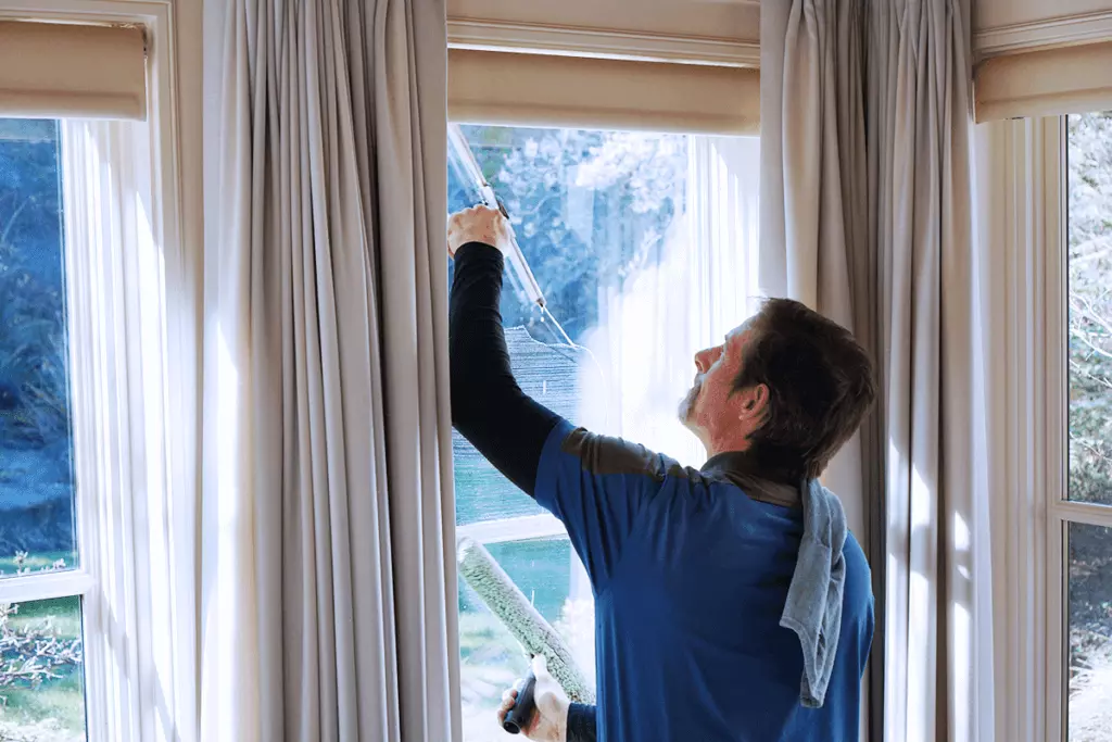 Home Window Cleaning Services: Why Your Windows Still Look Streaky
