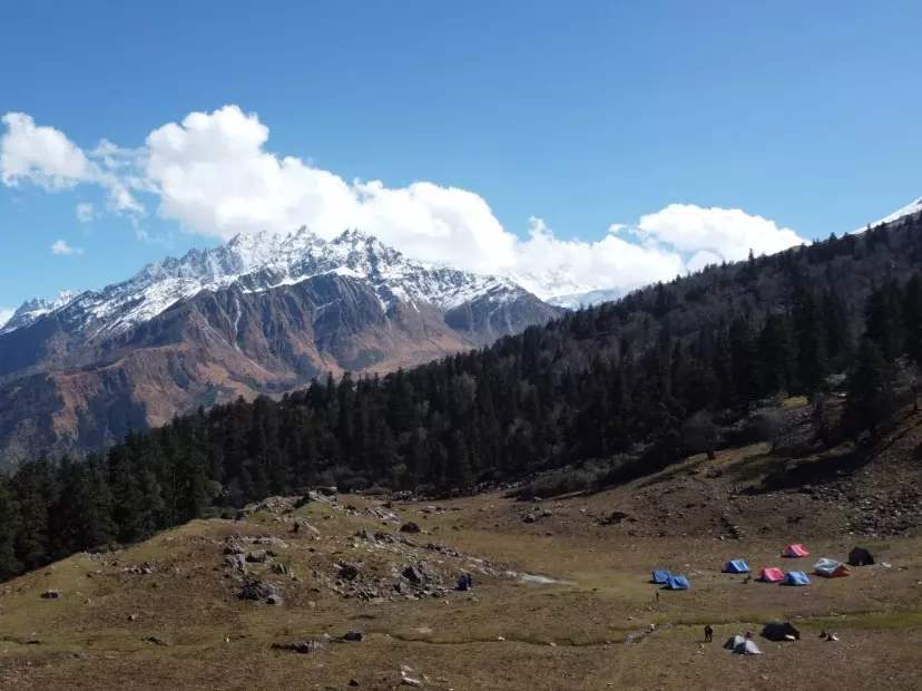 Unexplored Winter Trek to Kuari Pass: Stunning Peaks & Pristine Trails