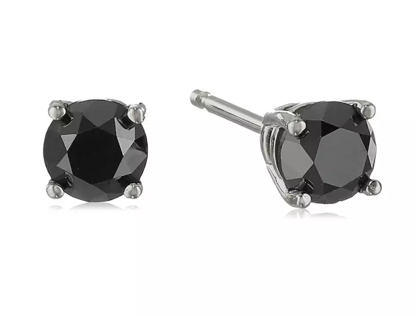 Sparkle with Bold Elegance – Discover the Allure of Black Diamond Earrings