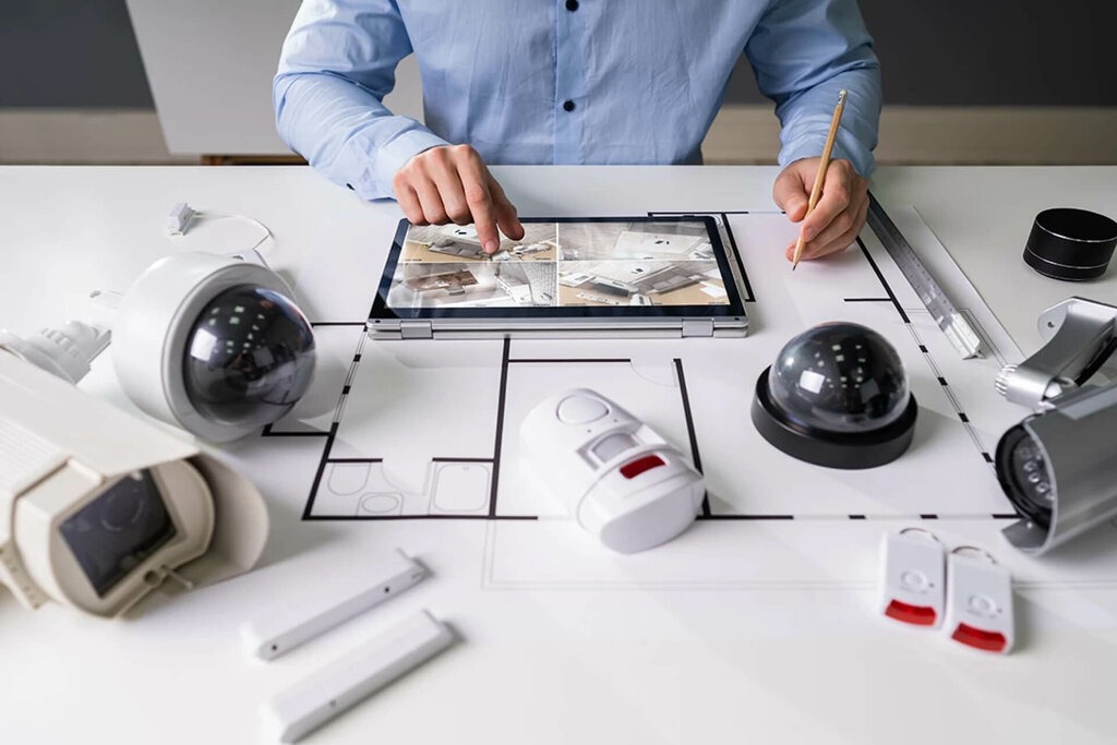 Commercial vs. Home Security Systems