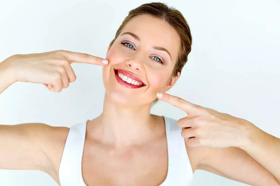 How to Achieve a Brighter, Healthier Smile: Simple Tips from a Dentist