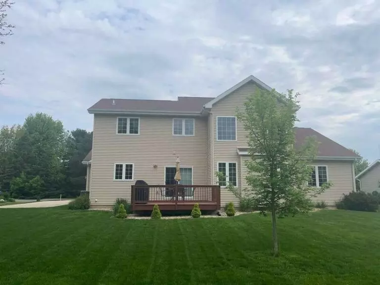 What a Full Siding Replacement Includes, Step by Step