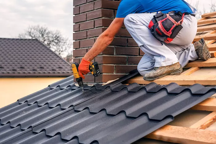 How to Choose the Right Roofing Contractor for Your Home