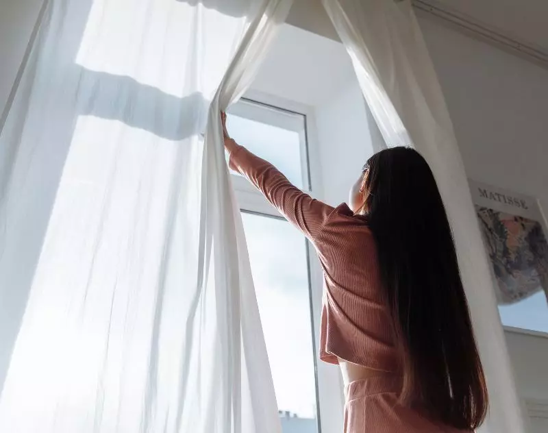Best Way To Clean Curtains For A Fresh And Tidy Look