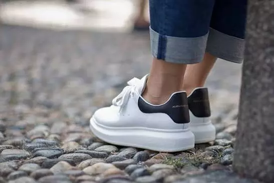 Alexander McQueen Sneakers: The Ultimate Blend of Luxury and Street Style