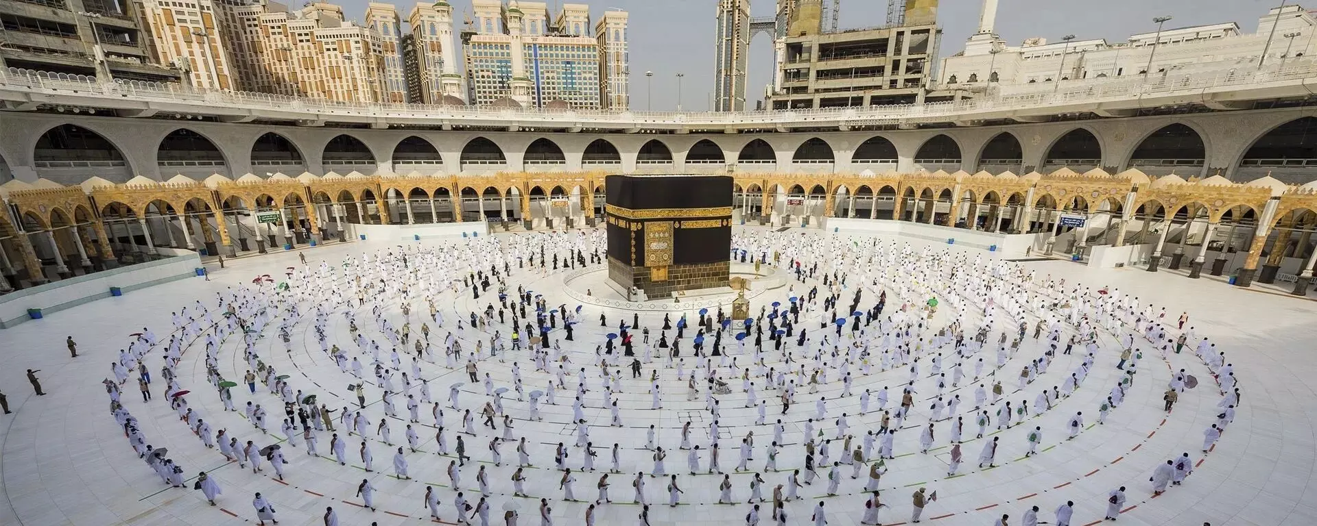 Plan an Affordable Umrah Journey with Aqdas Travel Packages