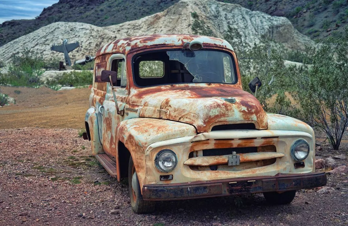 Should I Donate or Sell My Junk Car: Weighing the Pros and Cons?