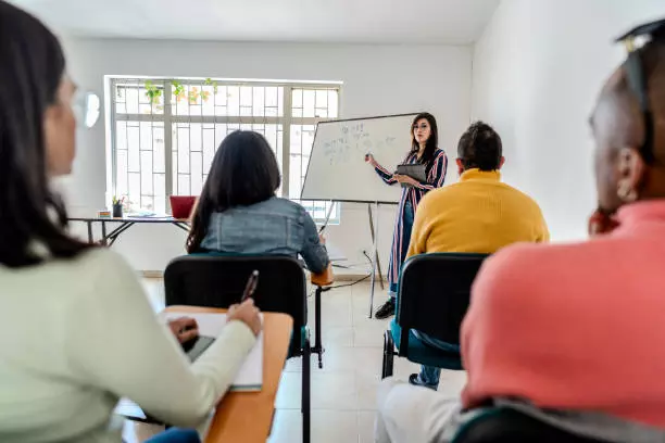 Struggling with Chinese? Discover the Best Tutor in Singapore!