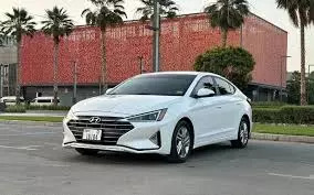 How Fast Can You Book Luxury Car Rental Abu Dhabi Online?