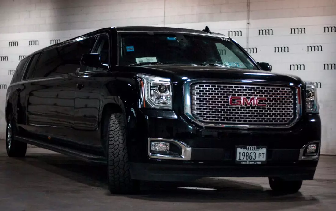 Why EZ VIP Limo Chicago Is the Best Choice for Airport Transfers
