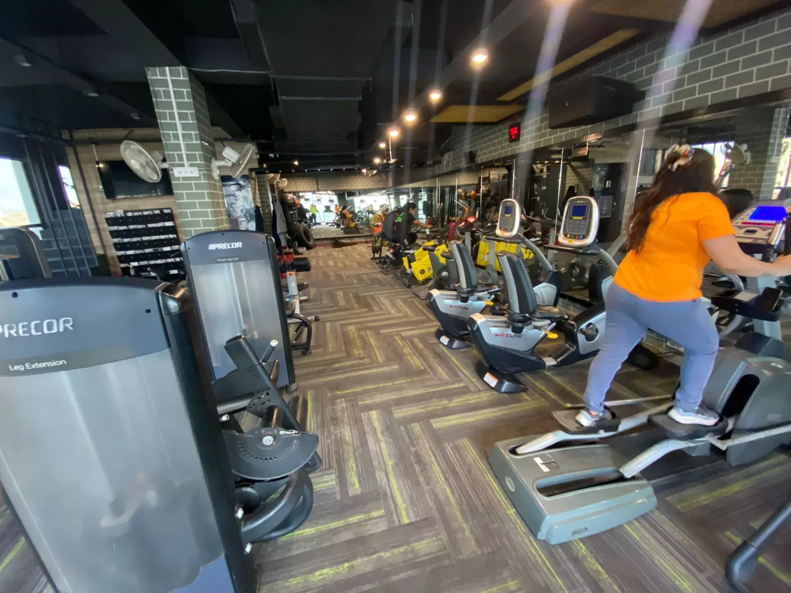 What Is HIIT Training, and How Can Beginners Approach It Safely?
