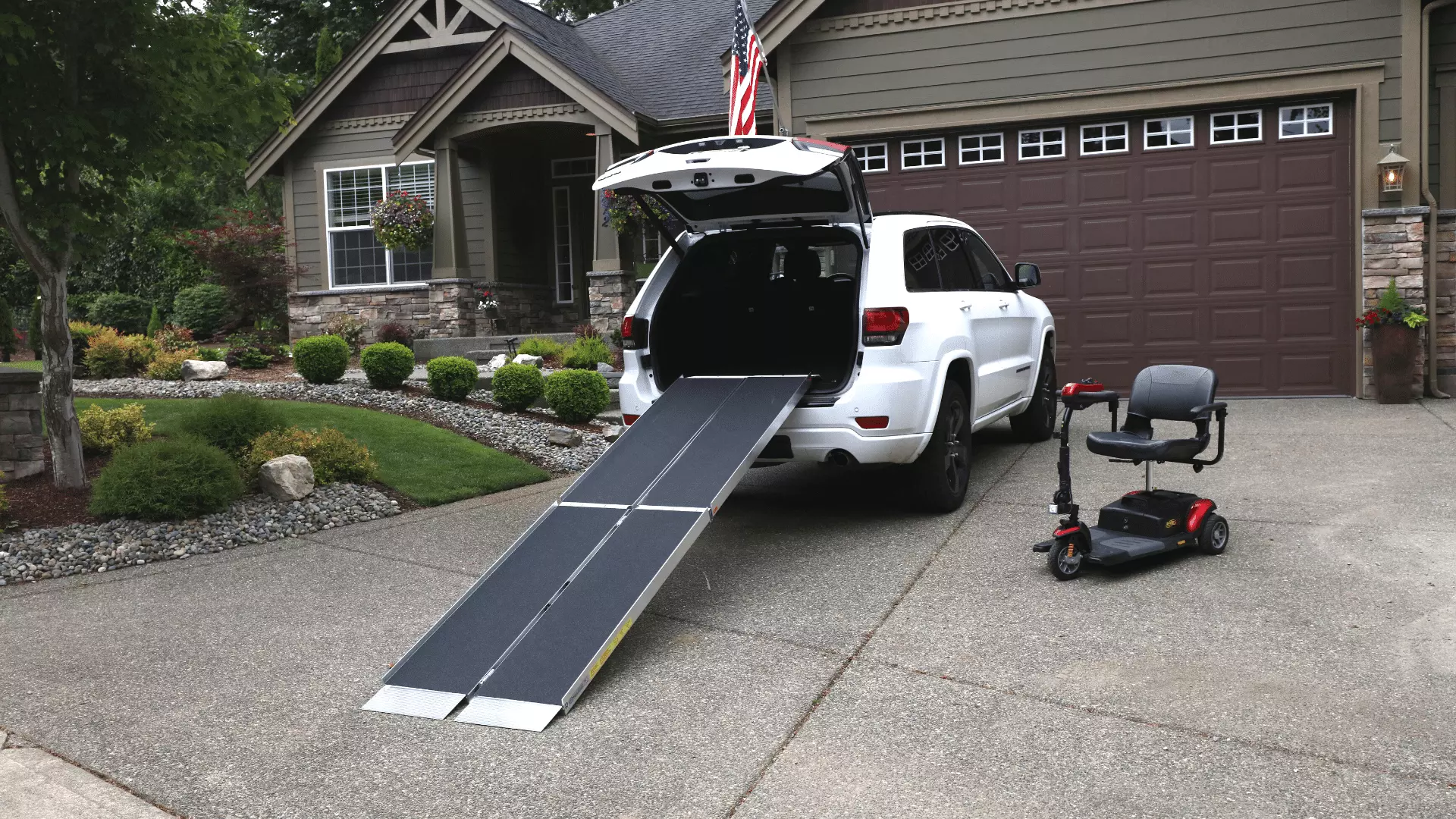 How to Choose the Best Portable Wheelchair Ramp for Home, Travel, and Everyday Mobility