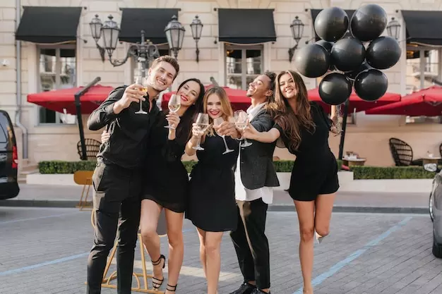 How to Organize a Graduation Celebration With the Right Catering Menu?