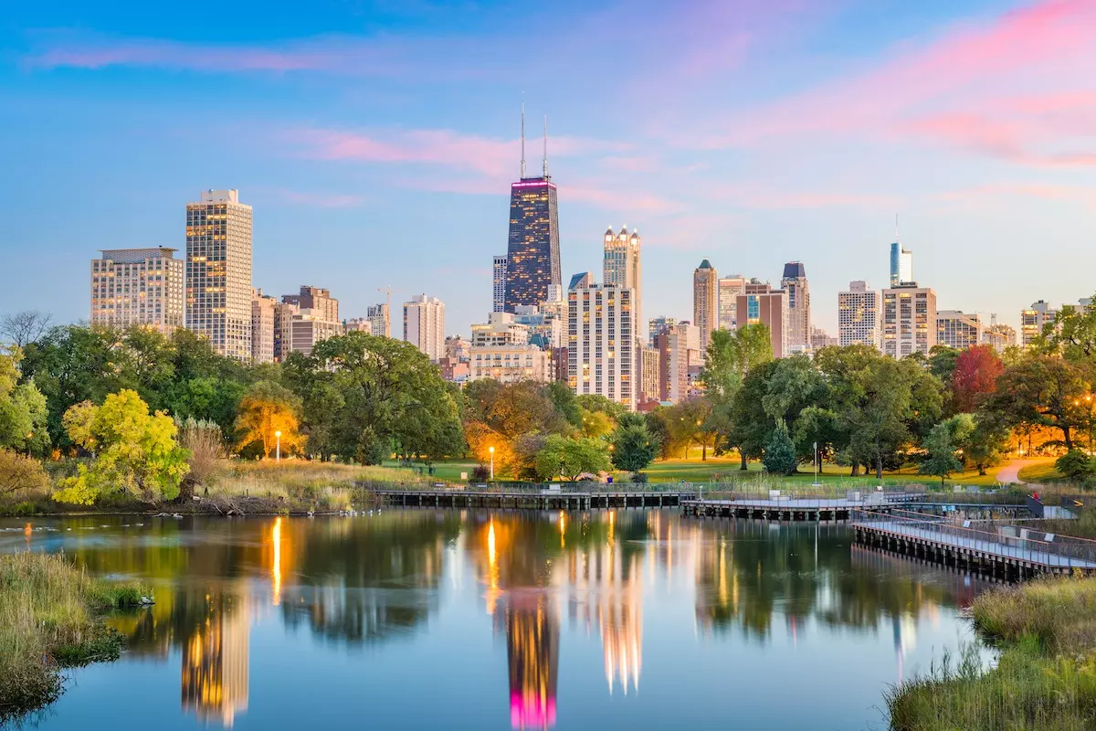 Discover Lincoln Park in Comfort with Black Car Services Chicago