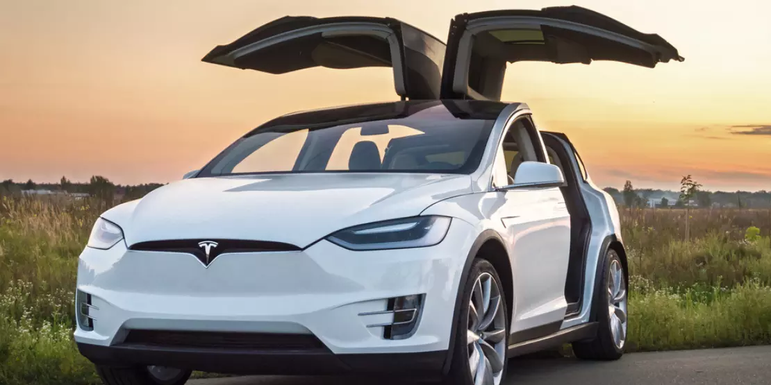 Best Tesla Rental Company in Dubai: How to Choose the Right Provider
