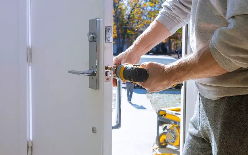 Top 5 Signs It’s Time to Upgrade Your Door Lock System