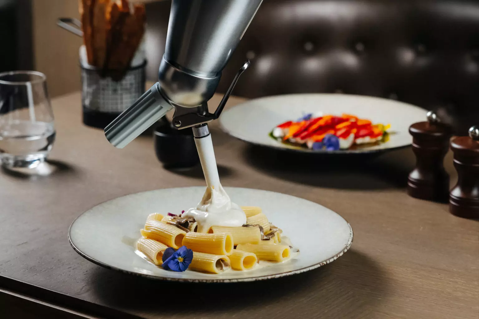 How Jumeirah Restaurants Blend Traditional and Modern Arabic Cuisine