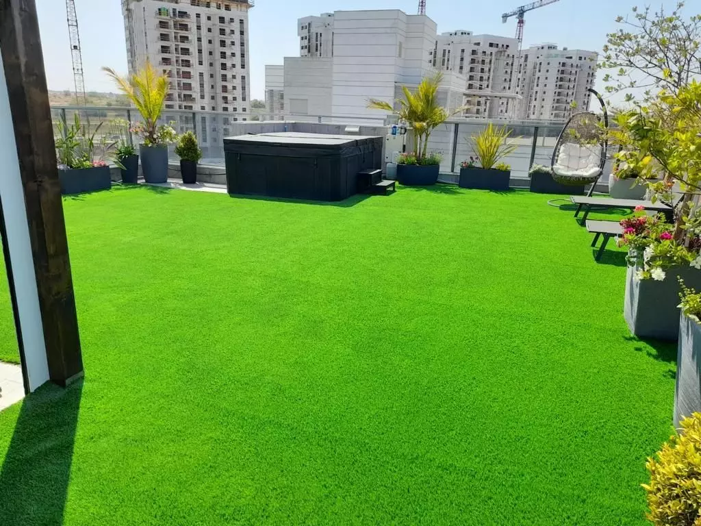 Why Artificial Grass Carpet Dubai is the Perfect Low-Maintenance Solution