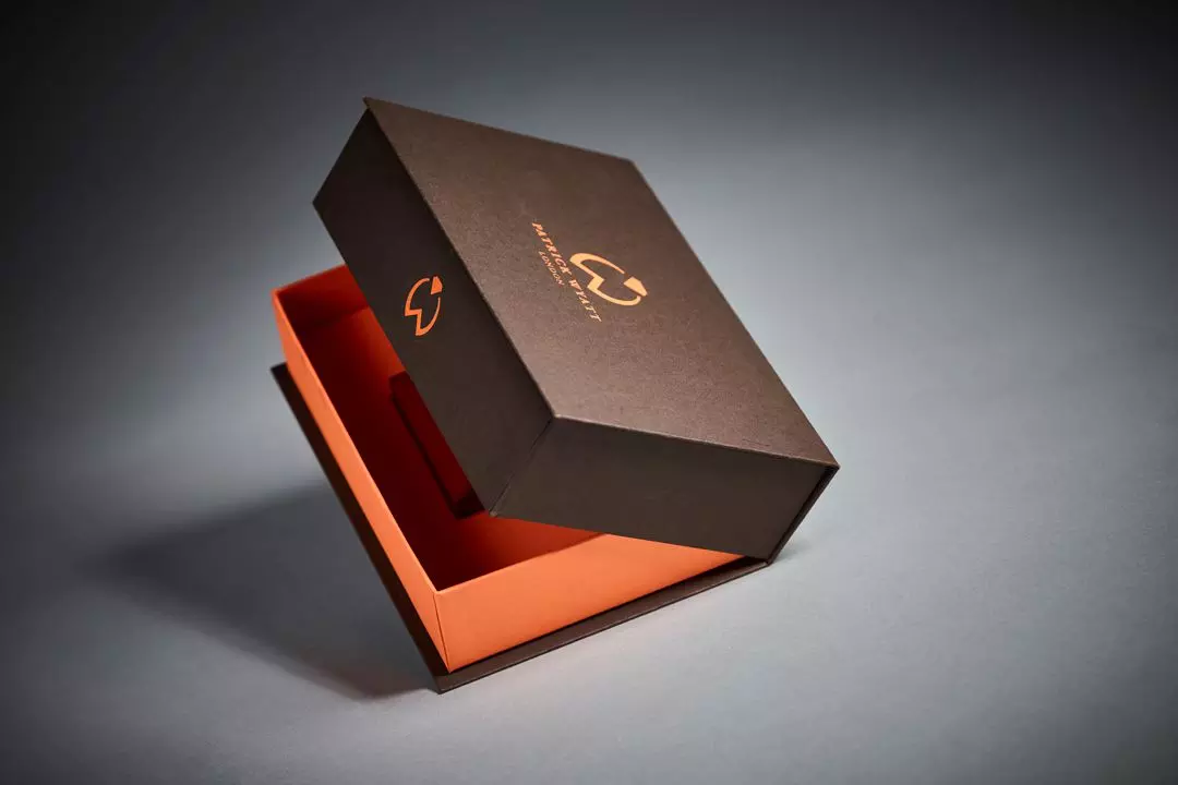 How Can Custom Rigid Boxes Complement Your Brand’s Color Palette?