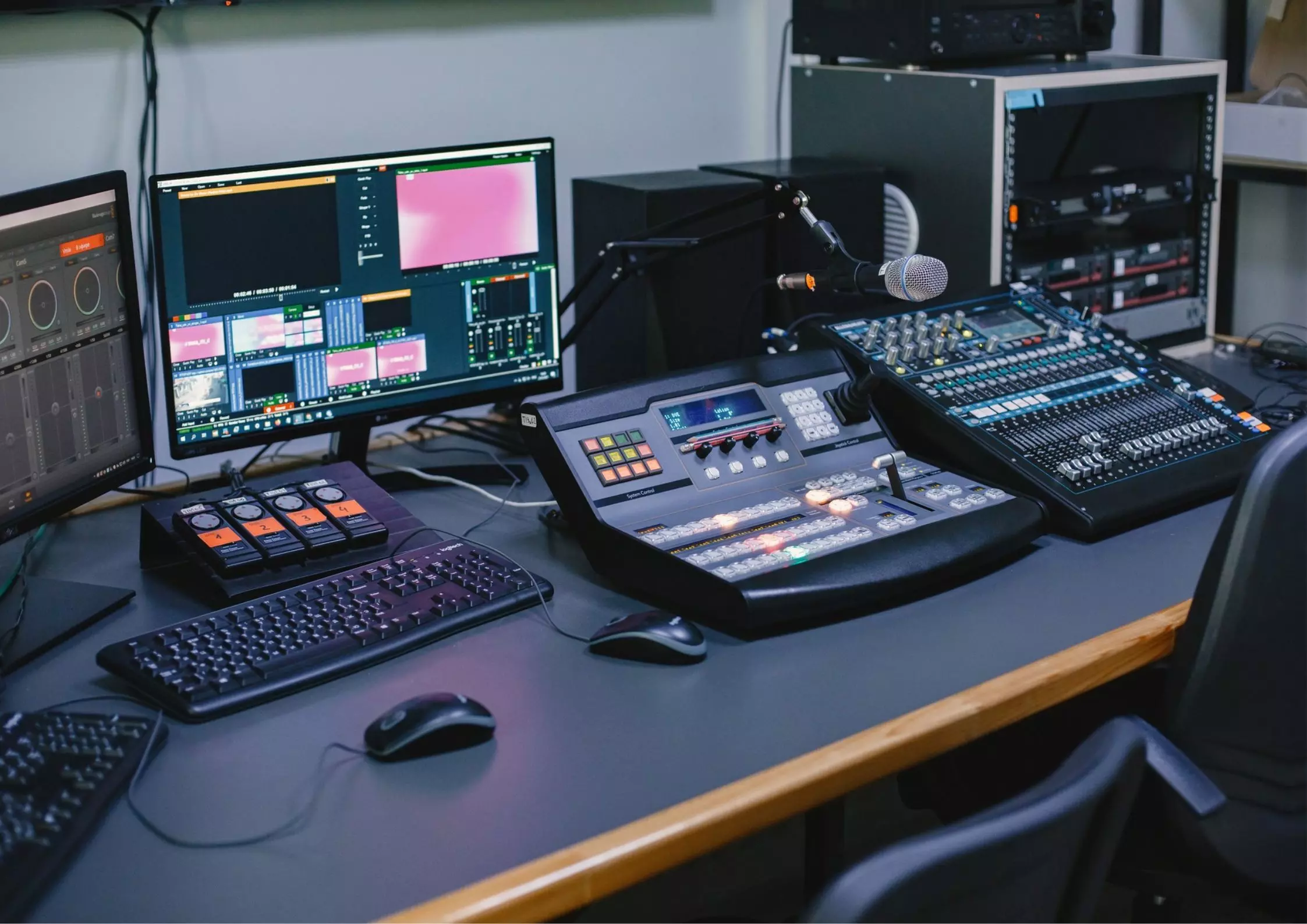 7 Ways Professional Lighting Rentals Can Transform a New York Event