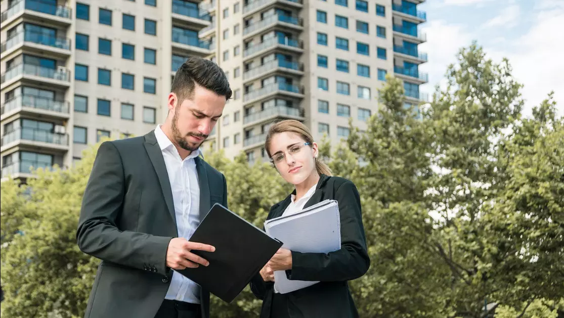 The Importance of Hiring a Skilled Real Estate Lawyer in Toronto