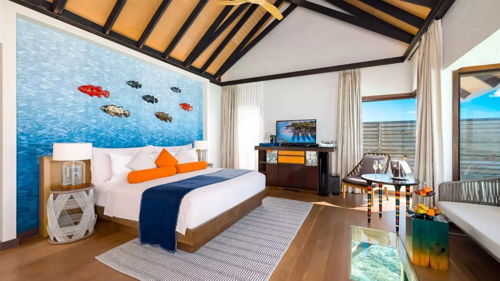 Top 6 Reasons to Stay in a Luxury Water Villa Maldives