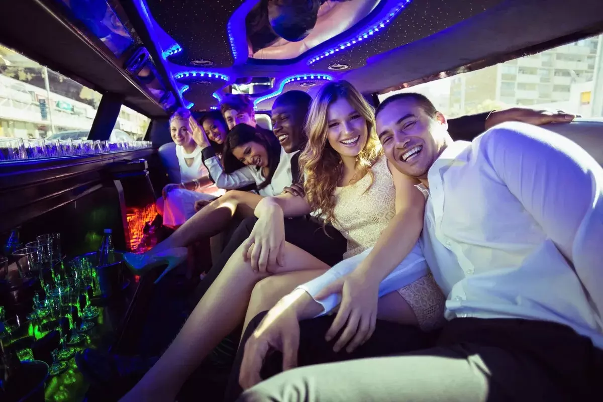 Prom Homecoming Transportation in Chicago | Black Car Service