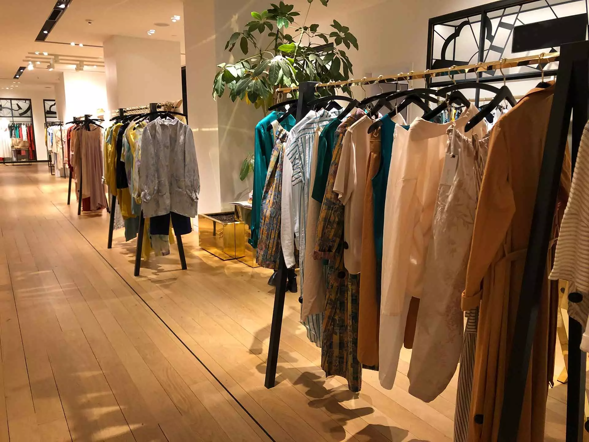 Discover the Timeless Edge of Style with Lost Shadow Jeans