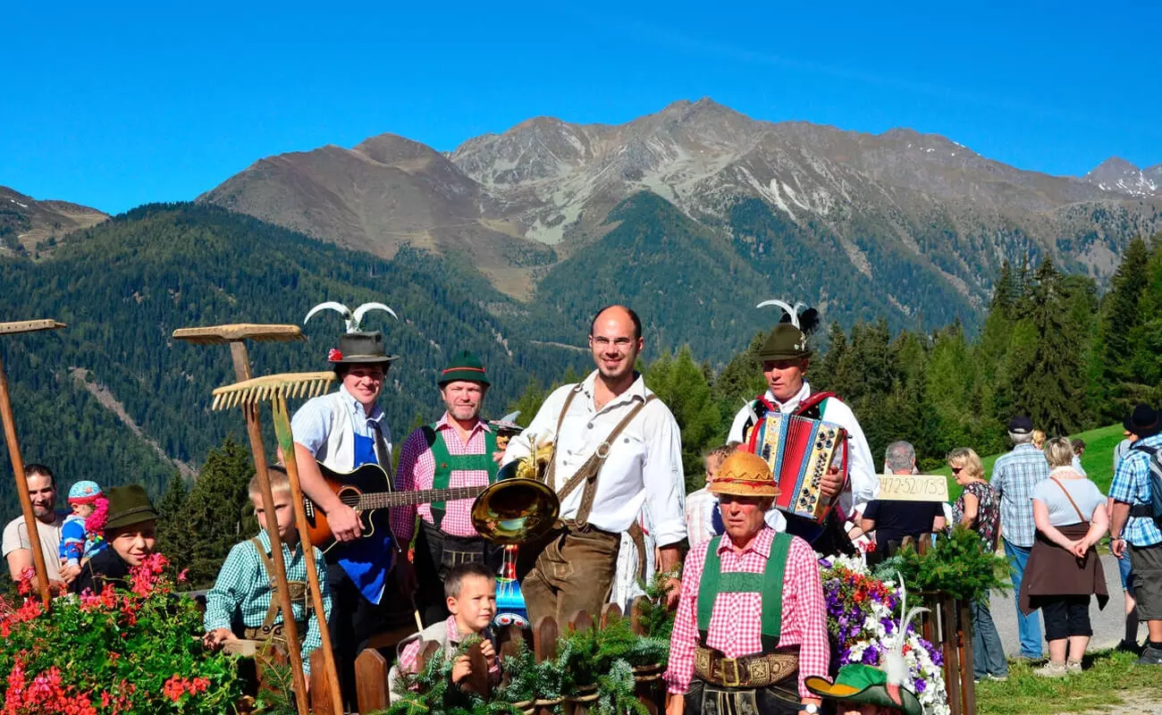 My Honest Experience Ordering from Alpen Lederhosen.com