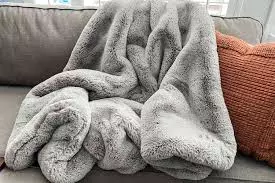 How Do You Choose the Softest Throw Blanket for Your Home?