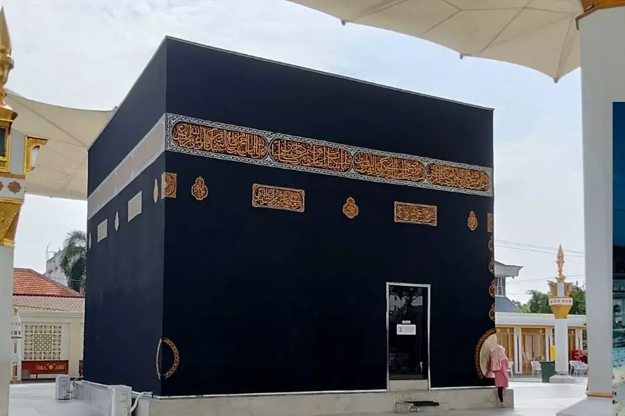 What Should You Know About October Umrah Packages?