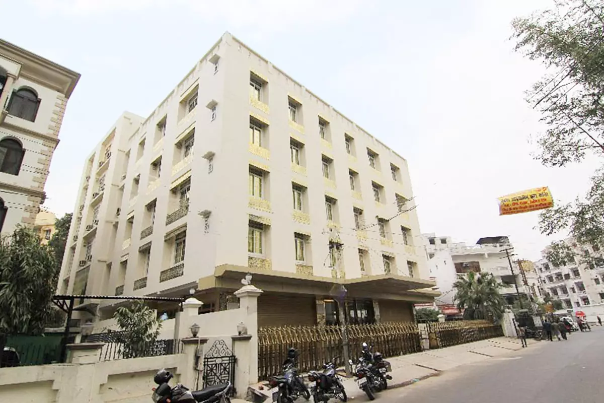 Best Choice for Low-Cost Hotel in Hazratganj for a Comfortable City Experience