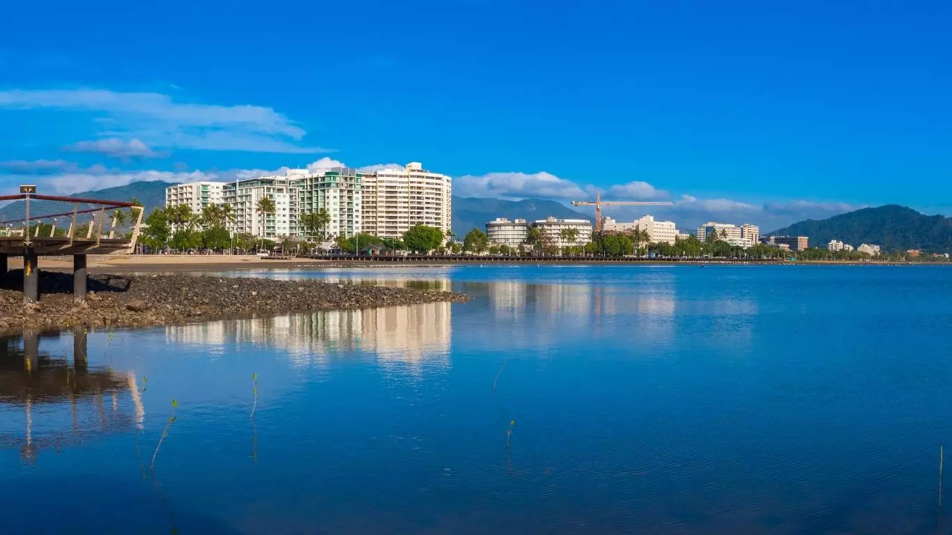 The Smartest Way to Travel from Cairns Airport to City — What Every Visitor Should Know