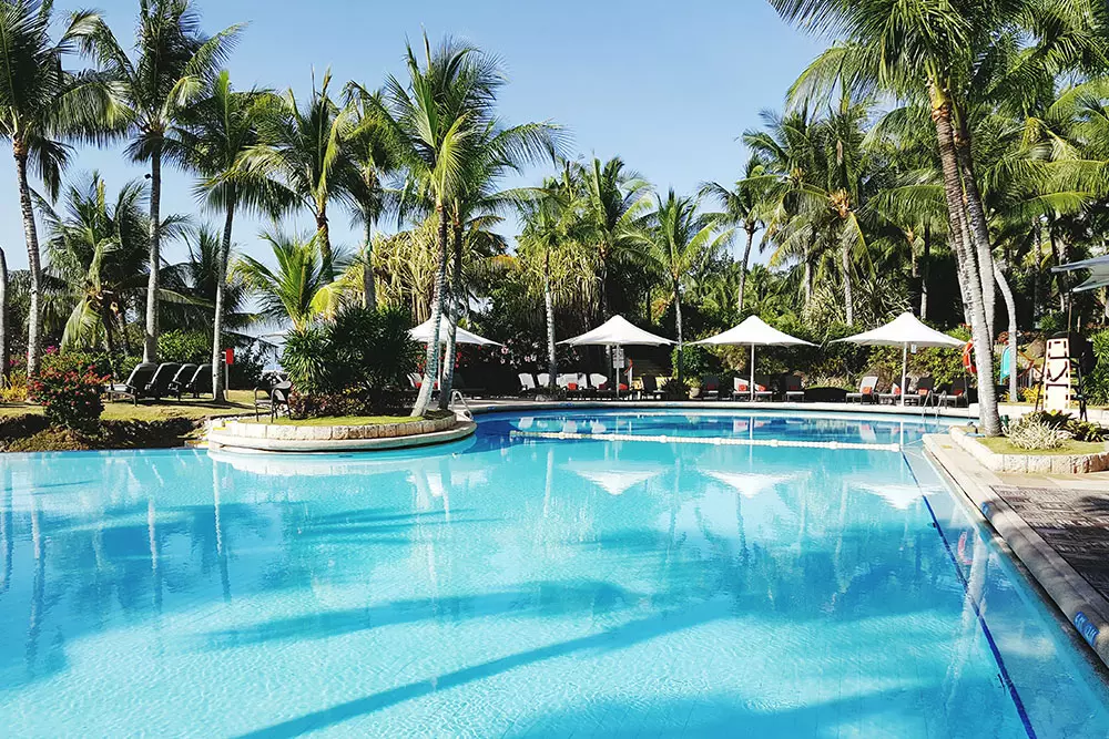 The Risks of Hiring Non-Professional Pool Builders and How to Avoid Them