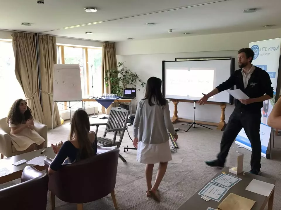 Summer School London: Top Academic Courses for Students