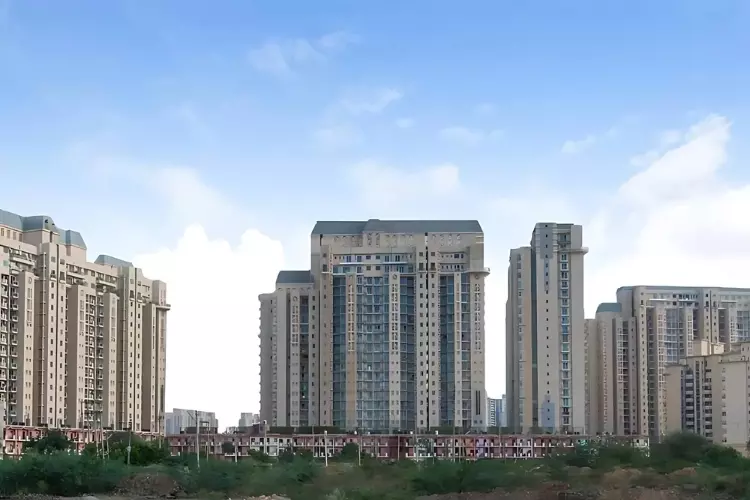 Why DLF The Aralias Defies the Real Estate Aging Curve
