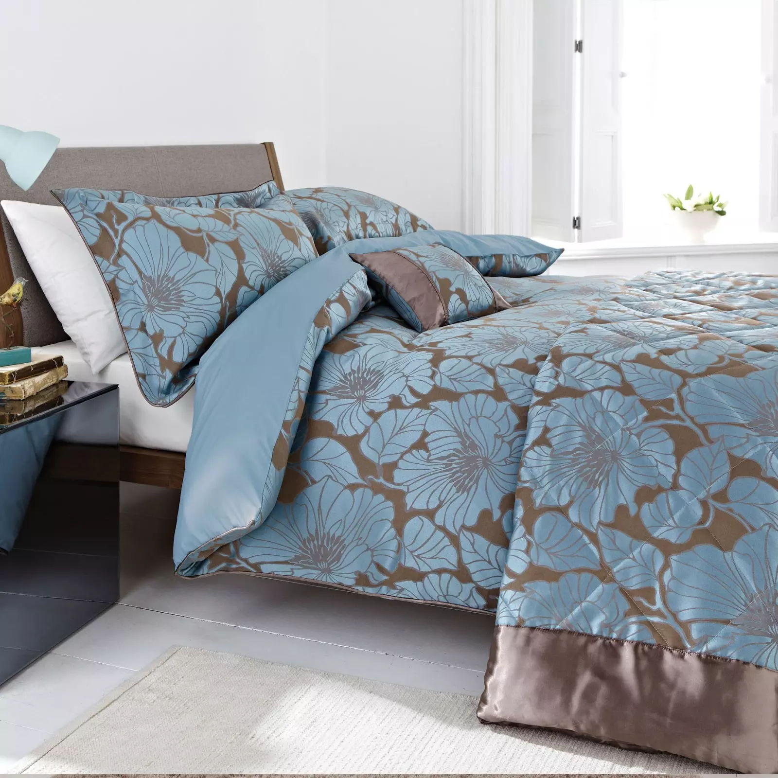 How to Style a Duvet Cover for a Cozy Bedroom Look?