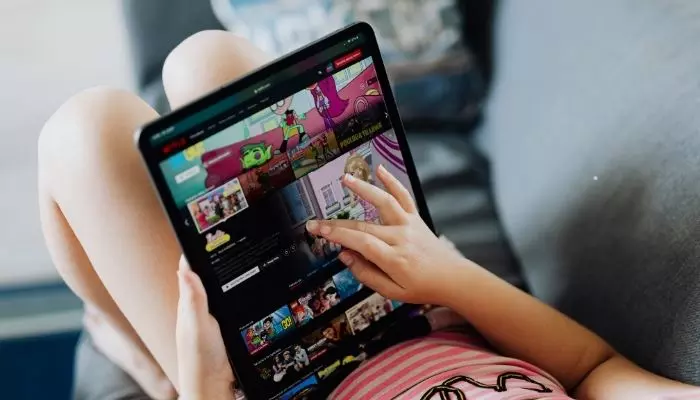 Live Streaming vs On-Demand: Which OTT Model Should You Develop?