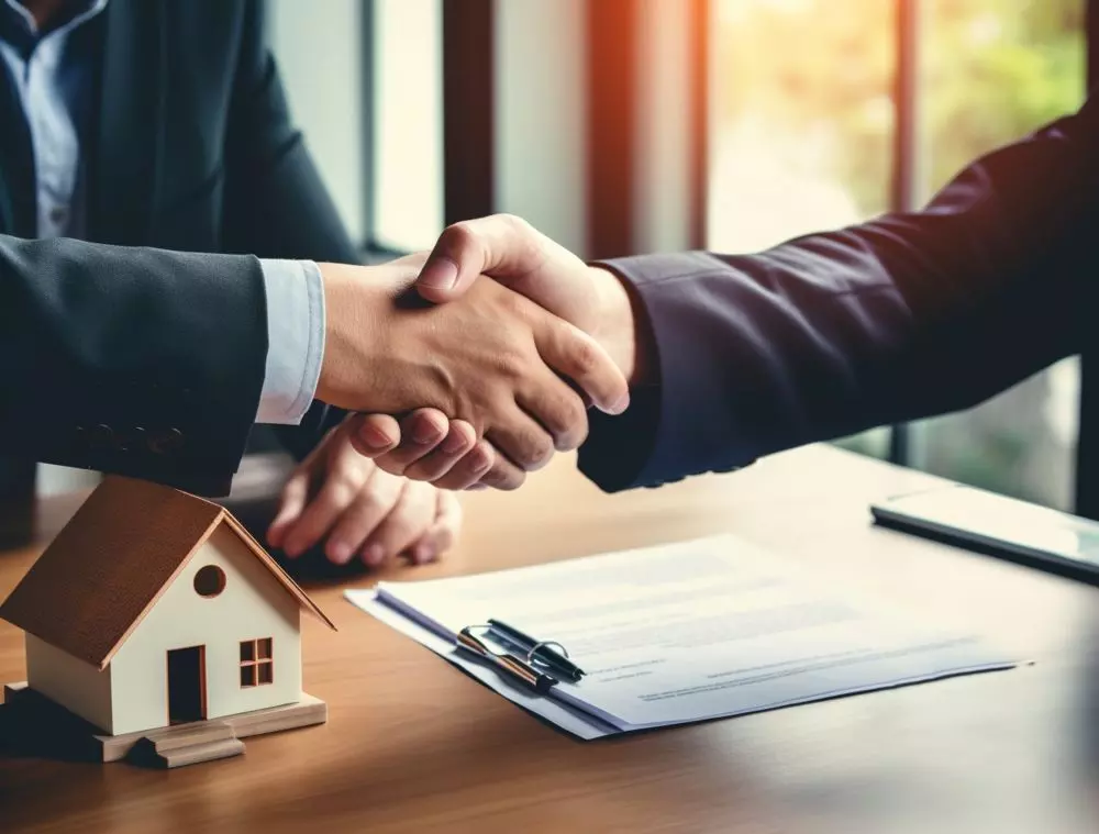 Why Hiring a Real Estate Lawyer Edmonton Is Essential for Commercial Property Purchases