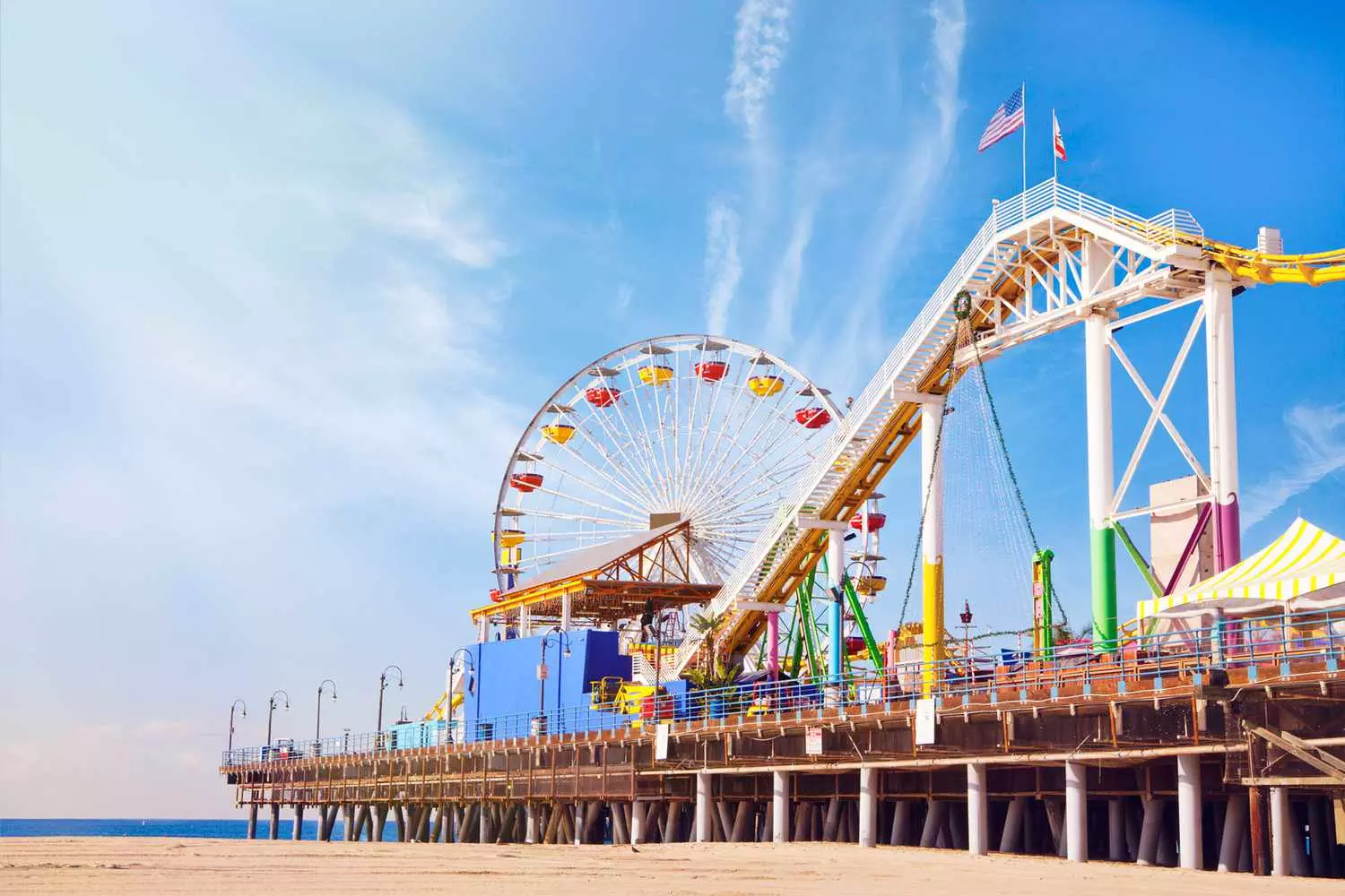 Travel Guide to Los Angeles: Tips, Attractions, and Smart Luggage Solutions