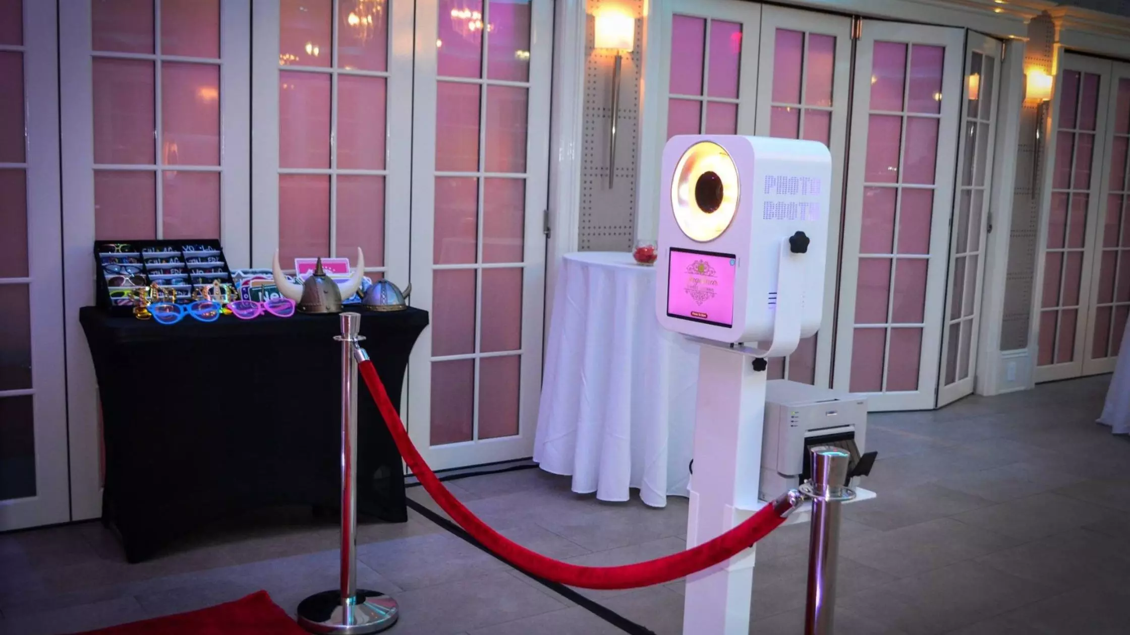 What Makes Photobooth Rental a Smart Choice?