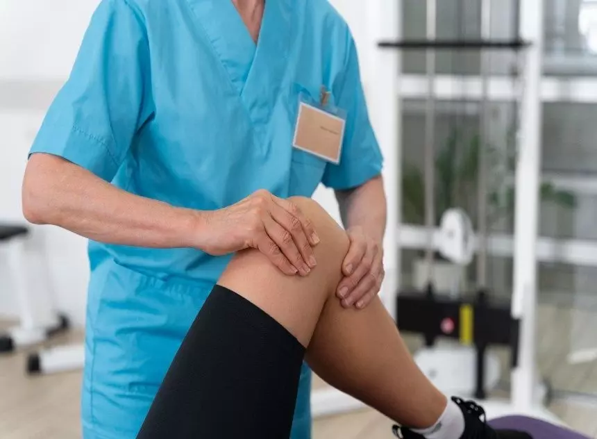 Computer Assisted Knee Replacement Surgeon in Delhi NCR - Dr. (Prof.) Anil Arora